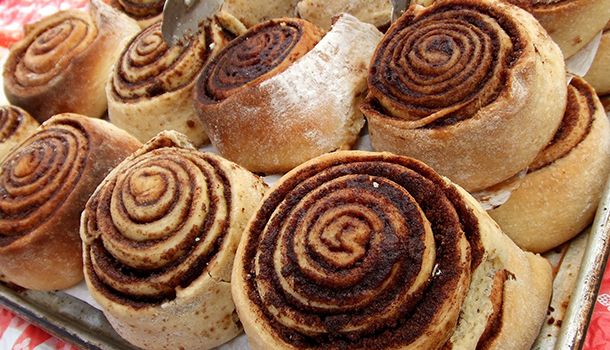 Cinnamon Roll Cake